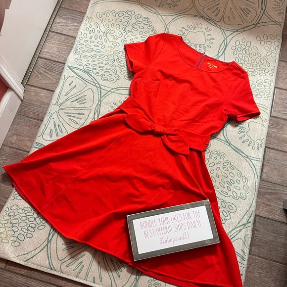 kate spade Dresses & Skirts - Kate spade large dress 🌺